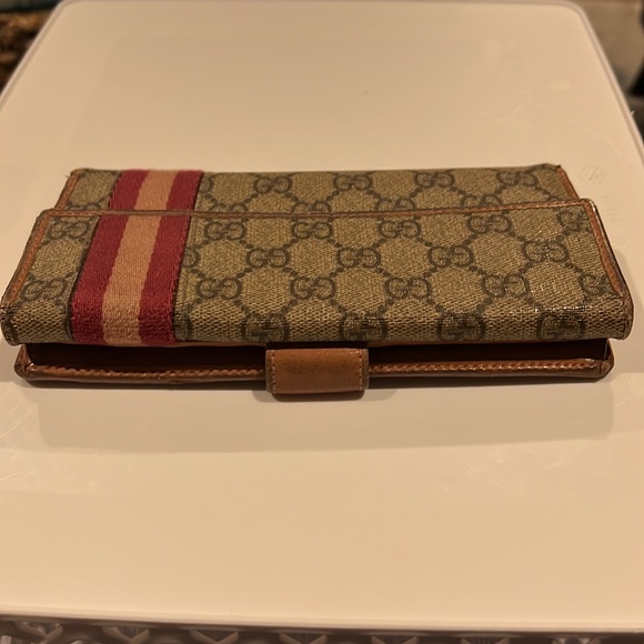 Gucci GG Double Sided Long Wallet with Burgundy & Beige Stripes - Pre-Loved - Picture 5 of 12